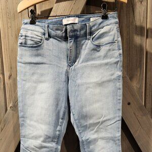 Super Cute Skinny Girl Skinny Ankle Light Blue Denim Jeans Size 27 Raw Hem